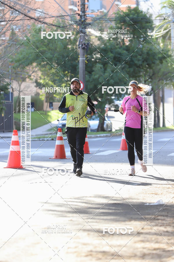 Buy your photos of the eventSANTANDER TRACK&FIELD RUN SERIES - Iguatemi Porto Alegre on Fotop