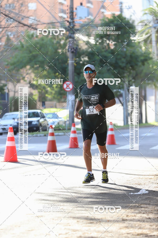 Buy your photos of the eventSANTANDER TRACK&FIELD RUN SERIES - Iguatemi Porto Alegre on Fotop