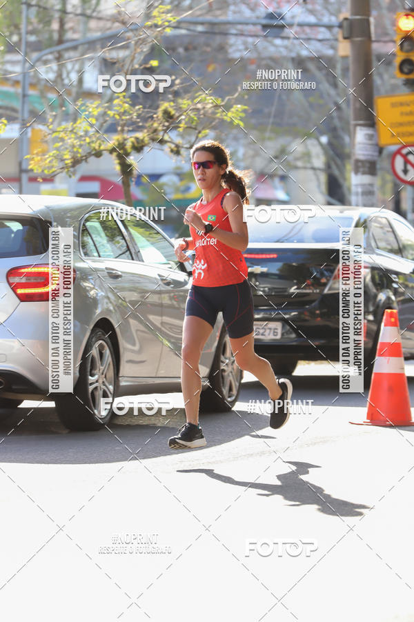 Buy your photos of the eventSANTANDER TRACK&FIELD RUN SERIES - Iguatemi Porto Alegre on Fotop