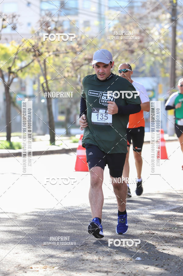 Buy your photos of the eventSANTANDER TRACK&FIELD RUN SERIES - Iguatemi Porto Alegre on Fotop