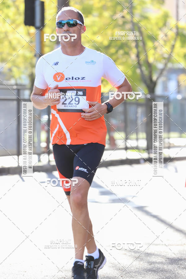 Buy your photos of the eventSANTANDER TRACK&FIELD RUN SERIES - Iguatemi Porto Alegre on Fotop