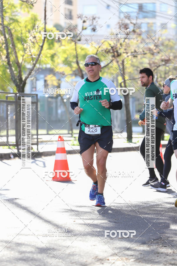 Buy your photos of the eventSANTANDER TRACK&FIELD RUN SERIES - Iguatemi Porto Alegre on Fotop