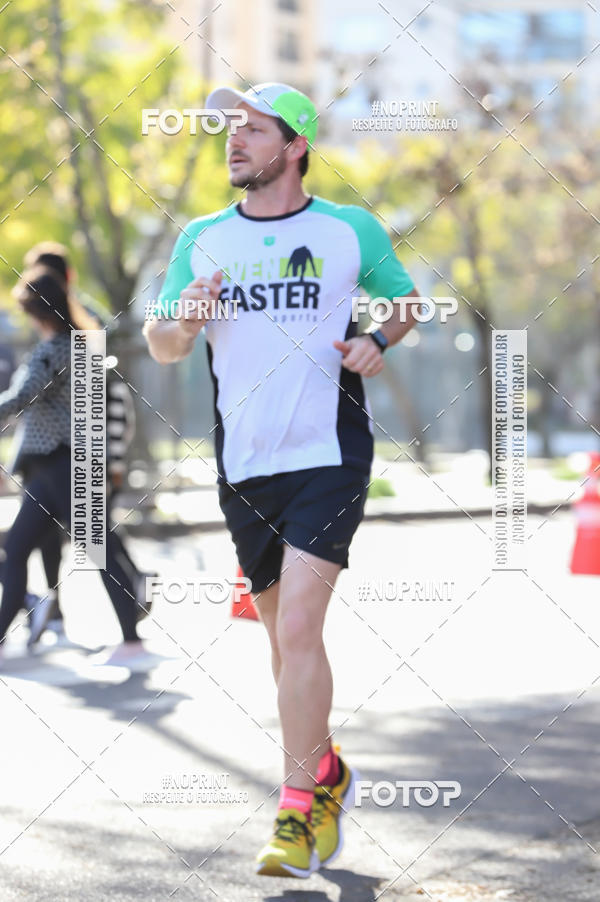 Buy your photos of the eventSANTANDER TRACK&FIELD RUN SERIES - Iguatemi Porto Alegre on Fotop