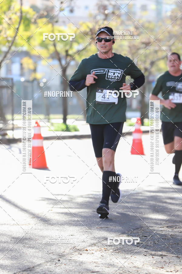 Buy your photos of the eventSANTANDER TRACK&FIELD RUN SERIES - Iguatemi Porto Alegre on Fotop