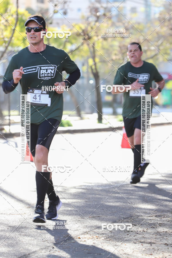 Buy your photos of the eventSANTANDER TRACK&FIELD RUN SERIES - Iguatemi Porto Alegre on Fotop