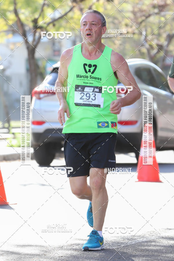 Buy your photos of the eventSANTANDER TRACK&FIELD RUN SERIES - Iguatemi Porto Alegre on Fotop