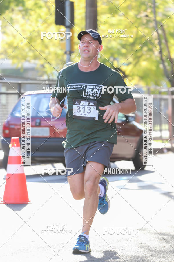 Buy your photos of the eventSANTANDER TRACK&FIELD RUN SERIES - Iguatemi Porto Alegre on Fotop