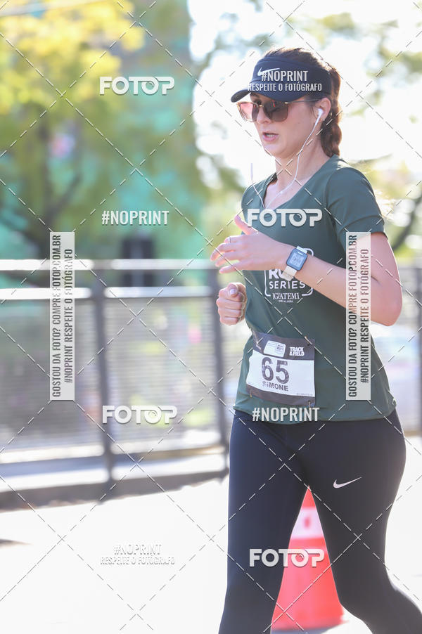 Buy your photos of the eventSANTANDER TRACK&FIELD RUN SERIES - Iguatemi Porto Alegre on Fotop