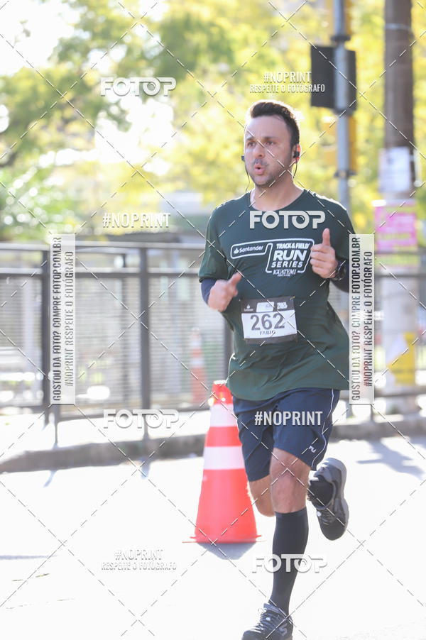 Buy your photos of the eventSANTANDER TRACK&FIELD RUN SERIES - Iguatemi Porto Alegre on Fotop