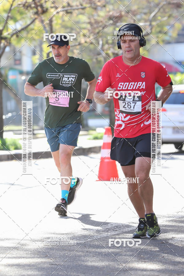 Buy your photos of the eventSANTANDER TRACK&FIELD RUN SERIES - Iguatemi Porto Alegre on Fotop