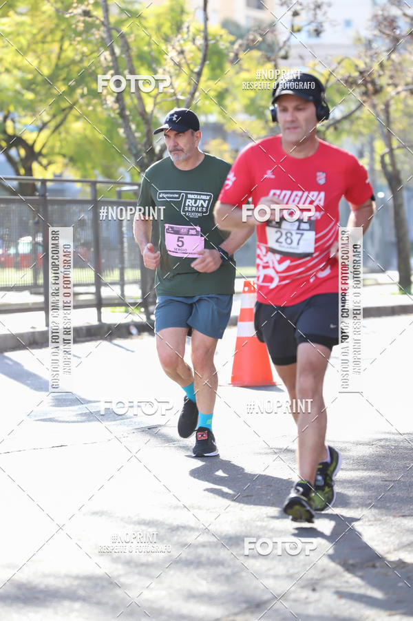 Buy your photos of the eventSANTANDER TRACK&FIELD RUN SERIES - Iguatemi Porto Alegre on Fotop
