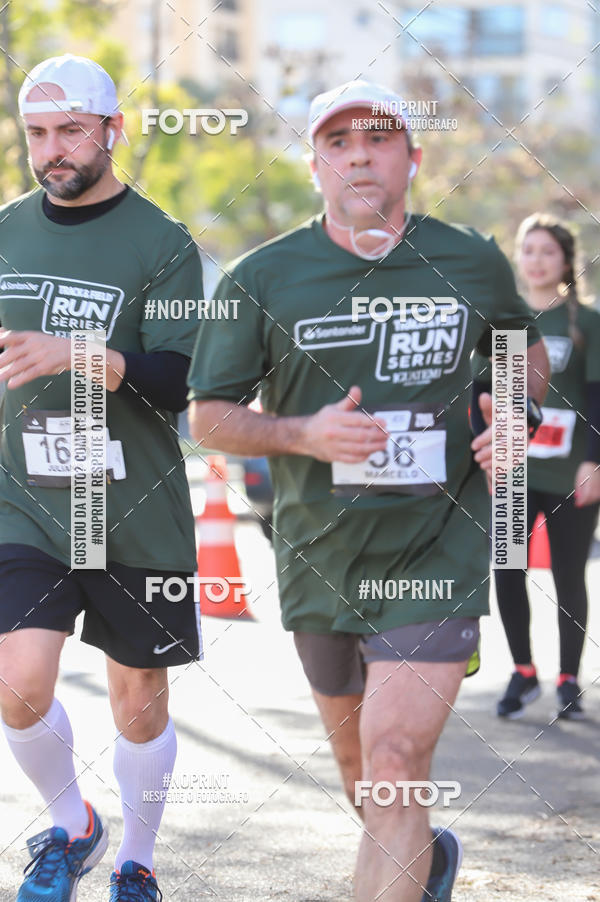 Buy your photos of the eventSANTANDER TRACK&FIELD RUN SERIES - Iguatemi Porto Alegre on Fotop