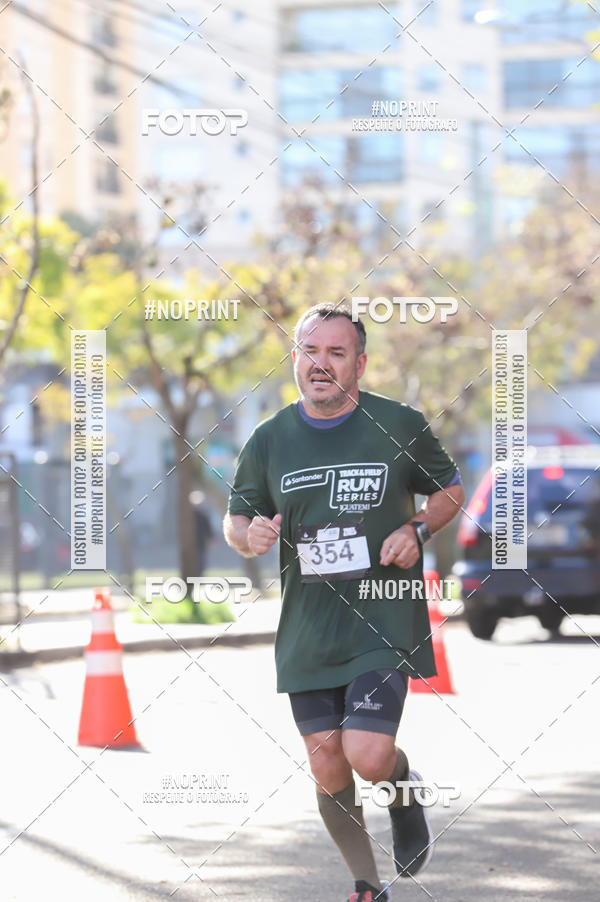 Buy your photos of the eventSANTANDER TRACK&FIELD RUN SERIES - Iguatemi Porto Alegre on Fotop