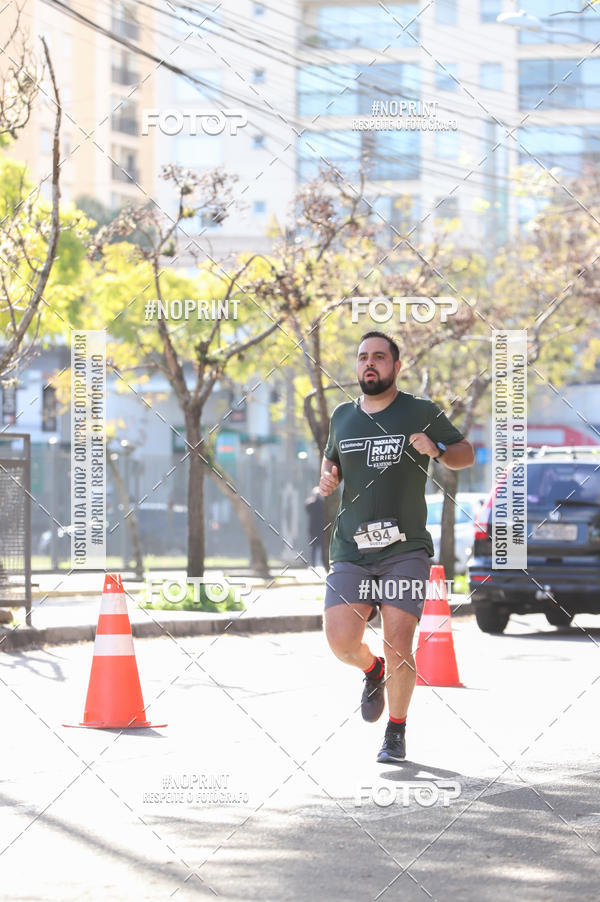 Buy your photos of the eventSANTANDER TRACK&FIELD RUN SERIES - Iguatemi Porto Alegre on Fotop