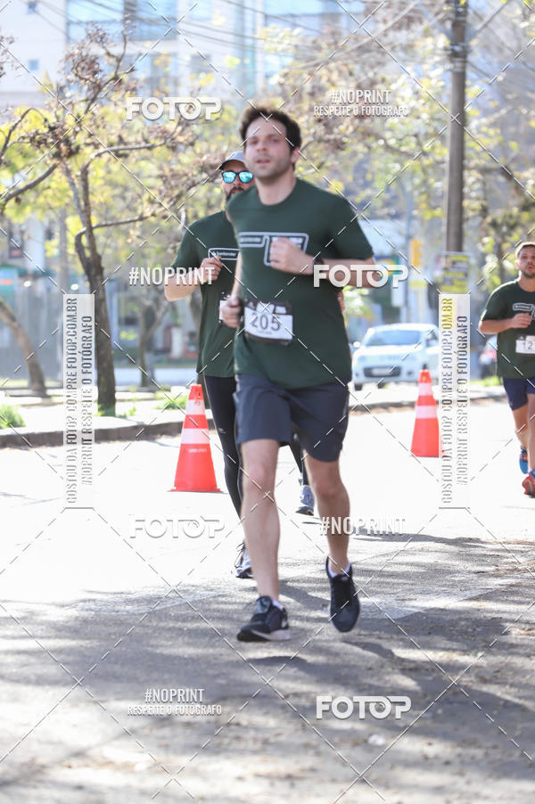Buy your photos of the eventSANTANDER TRACK&FIELD RUN SERIES - Iguatemi Porto Alegre on Fotop