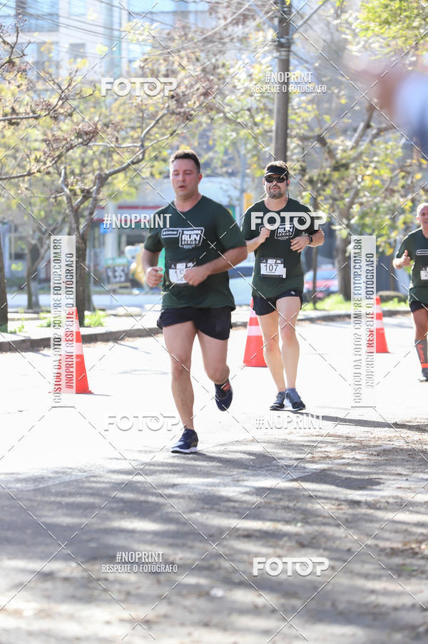 Buy your photos of the eventSANTANDER TRACK&FIELD RUN SERIES - Iguatemi Porto Alegre on Fotop
