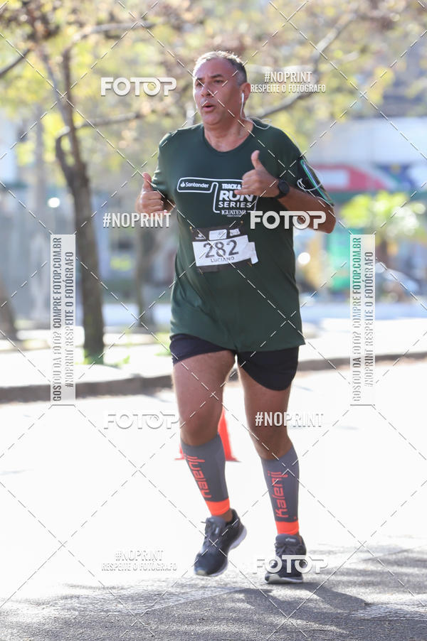 Buy your photos of the eventSANTANDER TRACK&FIELD RUN SERIES - Iguatemi Porto Alegre on Fotop