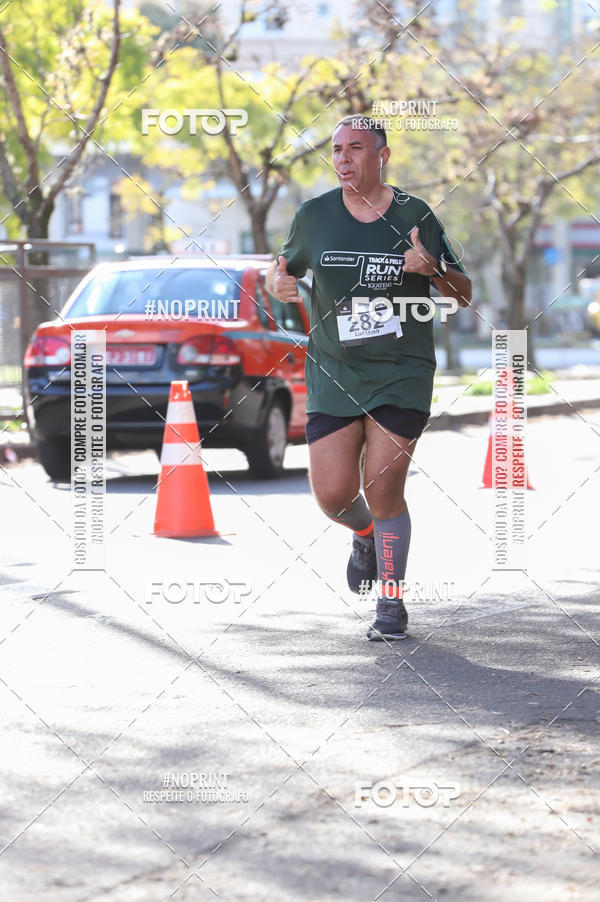 Buy your photos of the eventSANTANDER TRACK&FIELD RUN SERIES - Iguatemi Porto Alegre on Fotop