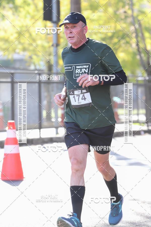 Buy your photos of the eventSANTANDER TRACK&FIELD RUN SERIES - Iguatemi Porto Alegre on Fotop