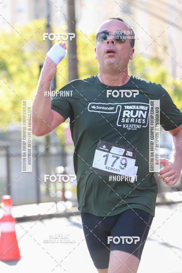 Buy your photos of the eventSANTANDER TRACK&FIELD RUN SERIES - Iguatemi Porto Alegre on Fotop