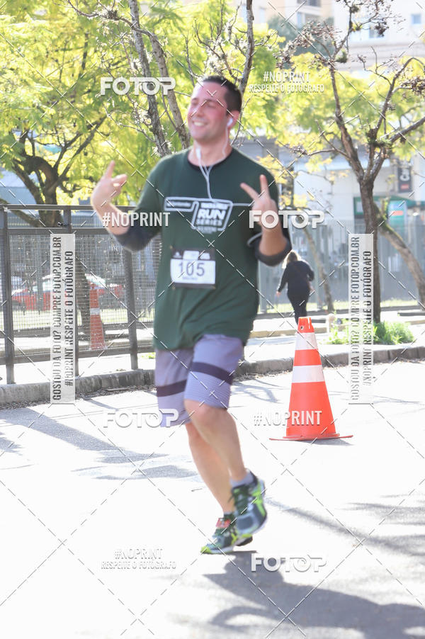 Buy your photos of the eventSANTANDER TRACK&FIELD RUN SERIES - Iguatemi Porto Alegre on Fotop