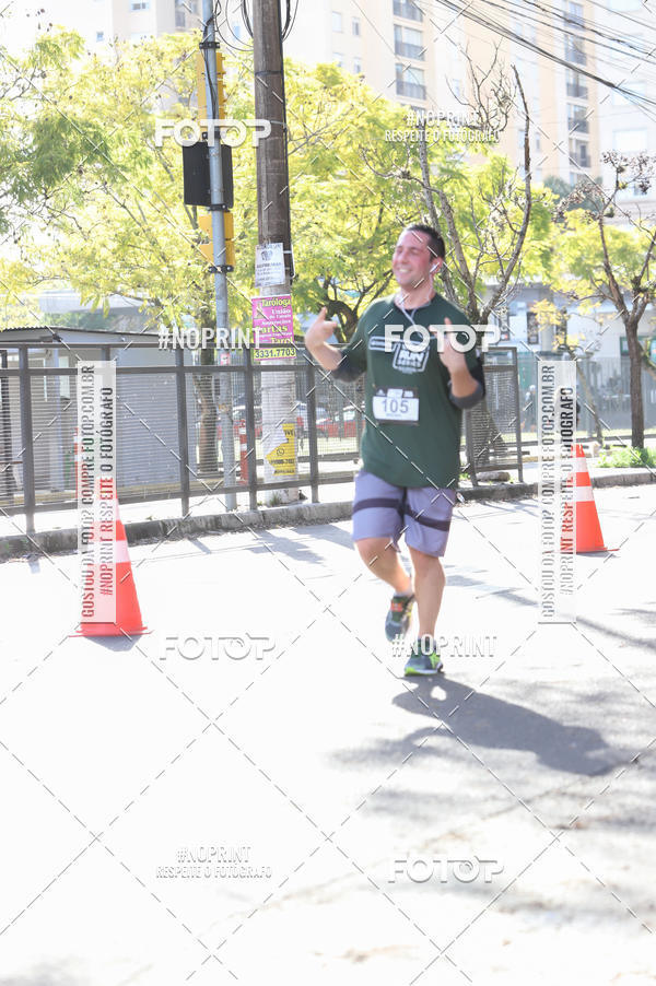 Buy your photos of the eventSANTANDER TRACK&FIELD RUN SERIES - Iguatemi Porto Alegre on Fotop
