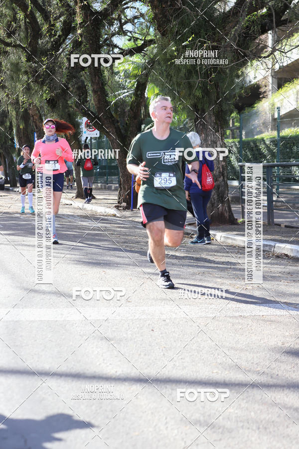 Buy your photos of the eventSANTANDER TRACK&FIELD RUN SERIES - Iguatemi Porto Alegre on Fotop