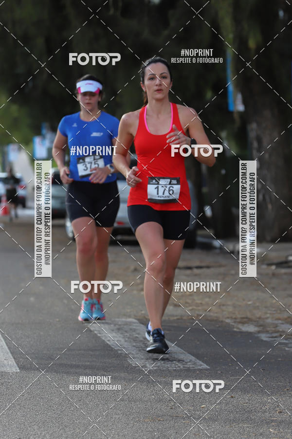 Buy your photos of the eventSANTANDER TRACK&FIELD RUN SERIES - Iguatemi Porto Alegre on Fotop