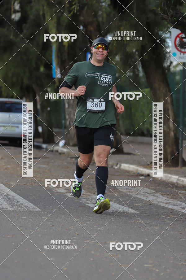 Buy your photos of the eventSANTANDER TRACK&FIELD RUN SERIES - Iguatemi Porto Alegre on Fotop