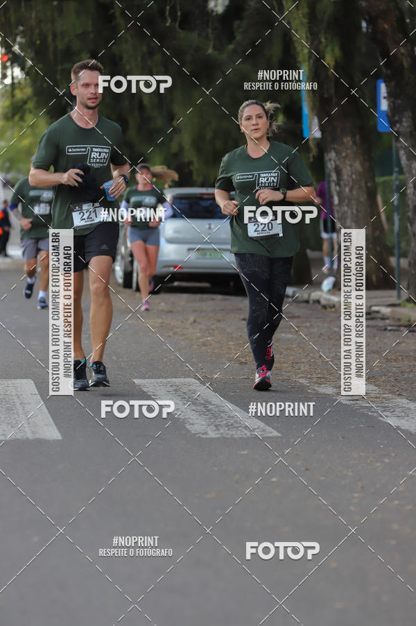 Buy your photos of the eventSANTANDER TRACK&FIELD RUN SERIES - Iguatemi Porto Alegre on Fotop