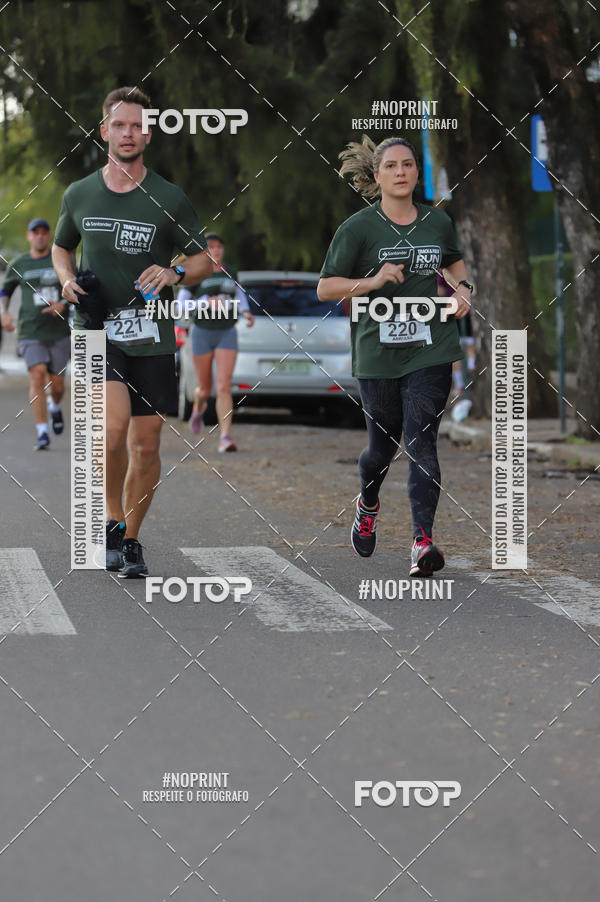 Buy your photos of the eventSANTANDER TRACK&FIELD RUN SERIES - Iguatemi Porto Alegre on Fotop