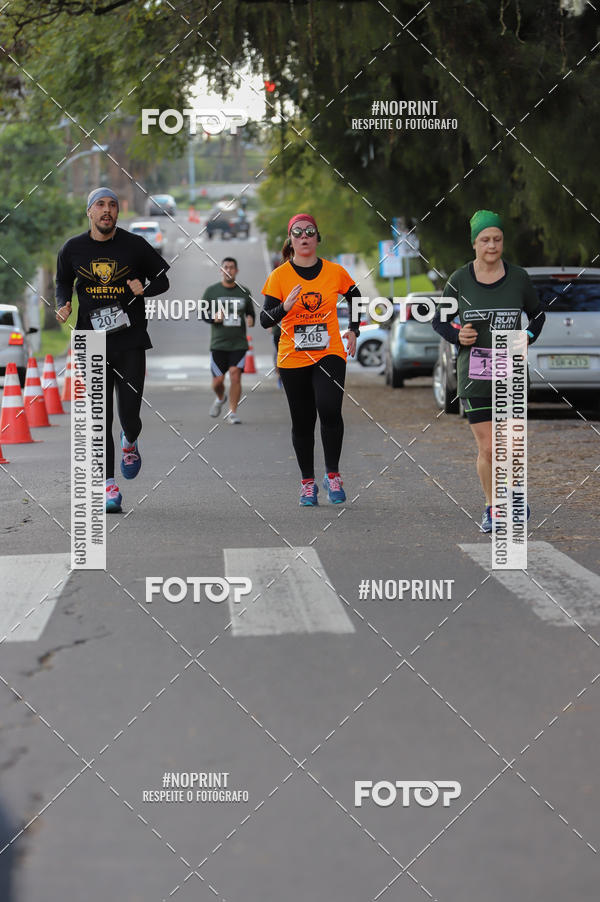 Buy your photos of the eventSANTANDER TRACK&FIELD RUN SERIES - Iguatemi Porto Alegre on Fotop
