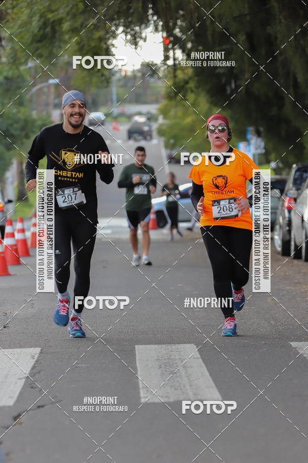 Buy your photos of the eventSANTANDER TRACK&FIELD RUN SERIES - Iguatemi Porto Alegre on Fotop