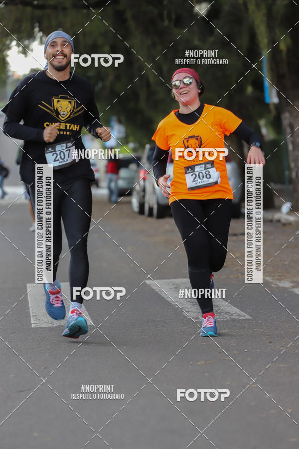 Buy your photos of the eventSANTANDER TRACK&FIELD RUN SERIES - Iguatemi Porto Alegre on Fotop