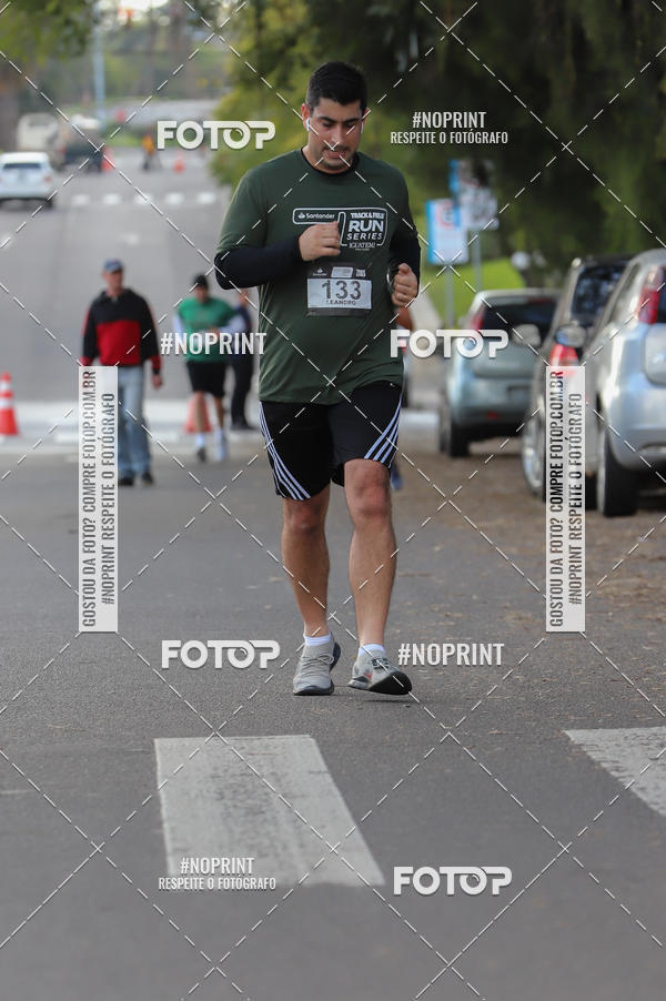 Buy your photos of the eventSANTANDER TRACK&FIELD RUN SERIES - Iguatemi Porto Alegre on Fotop
