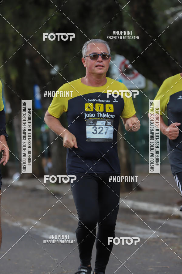 Buy your photos of the eventSANTANDER TRACK&FIELD RUN SERIES - Iguatemi Porto Alegre on Fotop