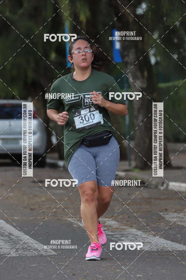 Buy your photos of the eventSANTANDER TRACK&FIELD RUN SERIES - Iguatemi Porto Alegre on Fotop