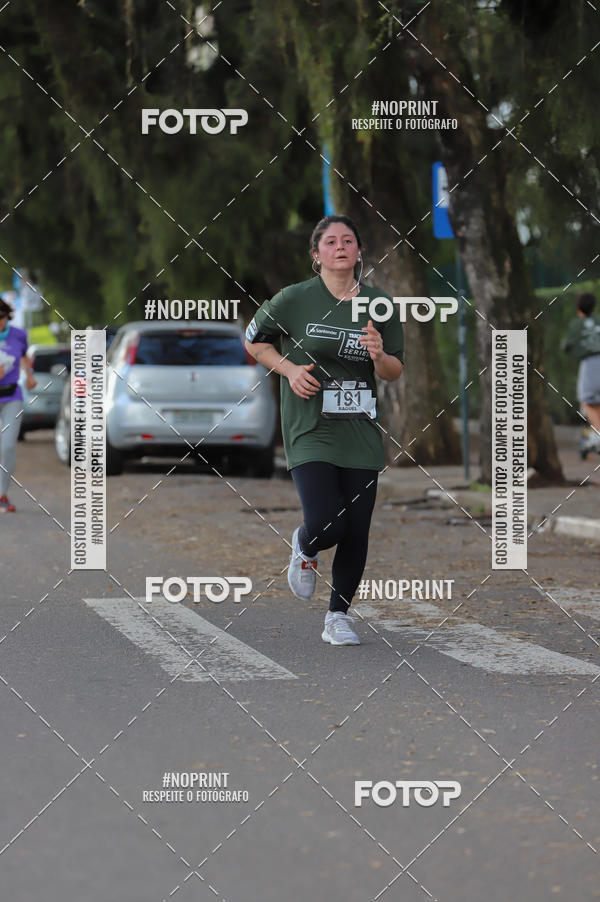 Buy your photos of the eventSANTANDER TRACK&FIELD RUN SERIES - Iguatemi Porto Alegre on Fotop
