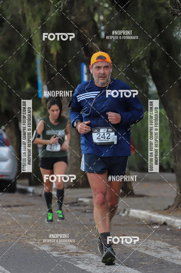 Buy your photos of the eventSANTANDER TRACK&FIELD RUN SERIES - Iguatemi Porto Alegre on Fotop