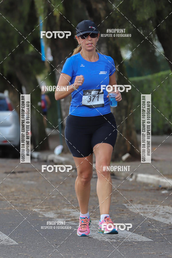 Buy your photos of the eventSANTANDER TRACK&FIELD RUN SERIES - Iguatemi Porto Alegre on Fotop