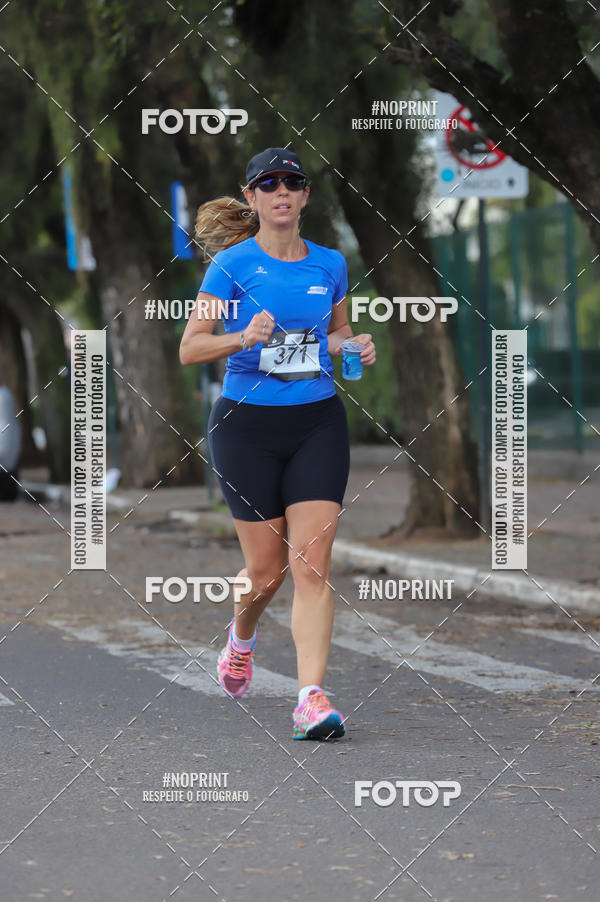 Buy your photos of the eventSANTANDER TRACK&FIELD RUN SERIES - Iguatemi Porto Alegre on Fotop