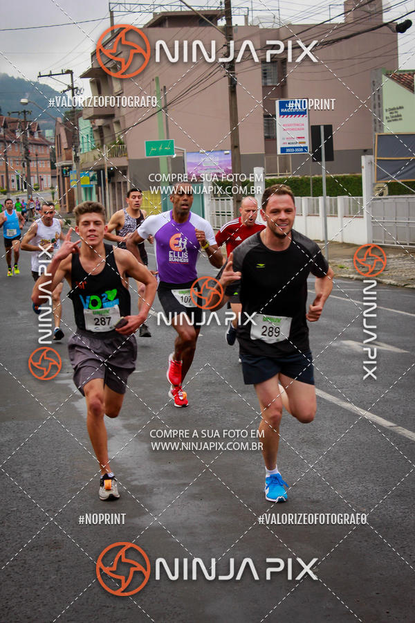 Compra tus fotos del evento2 Corrida Run UNIUV En Fotop