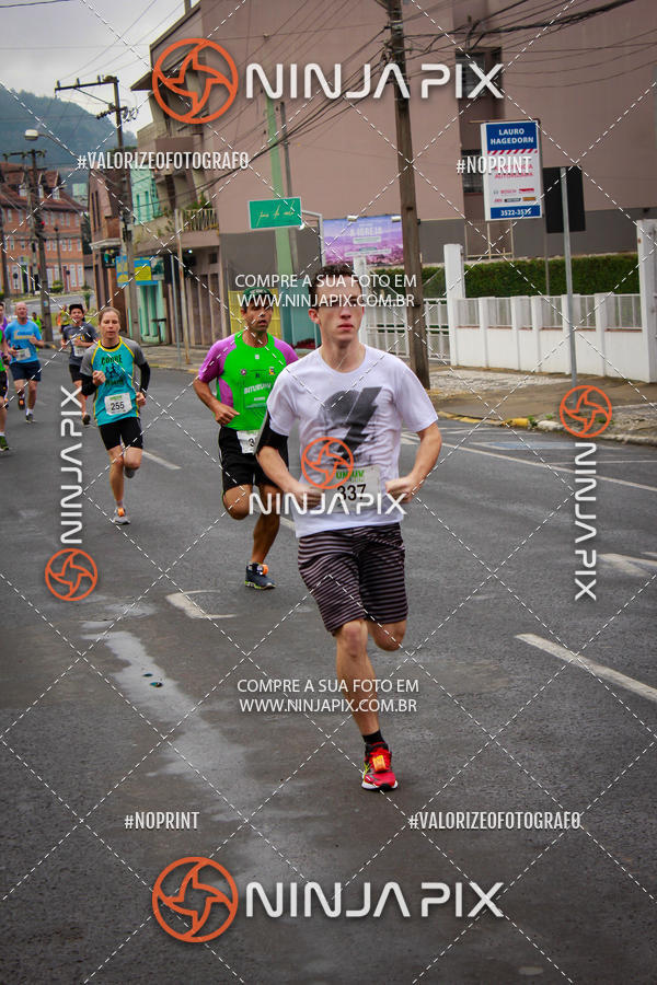 Achetez vos photos de l'vnement2 Corrida Run UNIUV sur Fotop