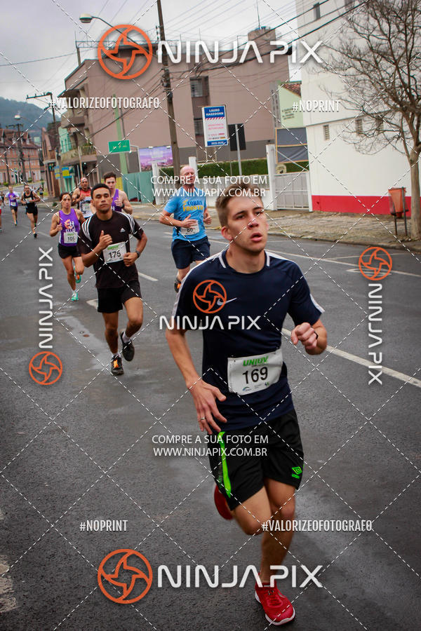 Achetez vos photos de l'vnement2 Corrida Run UNIUV sur Fotop