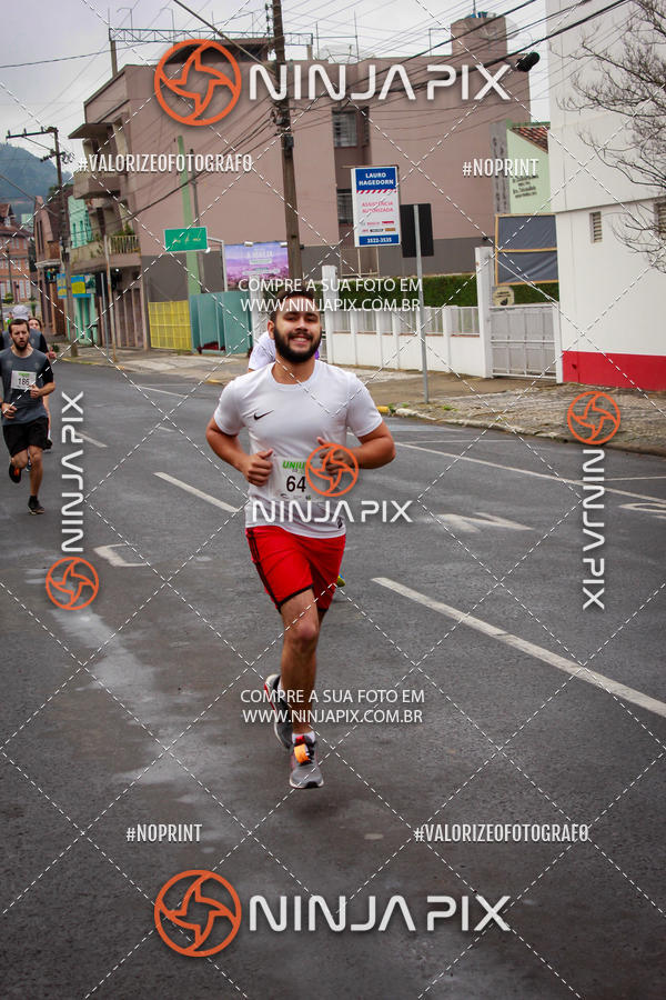 Achetez vos photos de l'vnement2 Corrida Run UNIUV sur Fotop