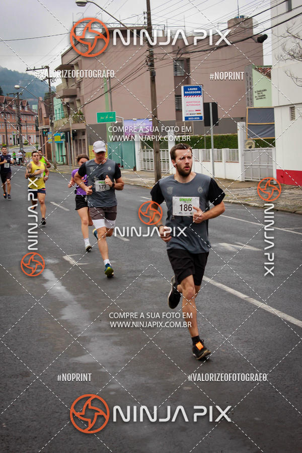 Compra tus fotos del evento2 Corrida Run UNIUV En Fotop