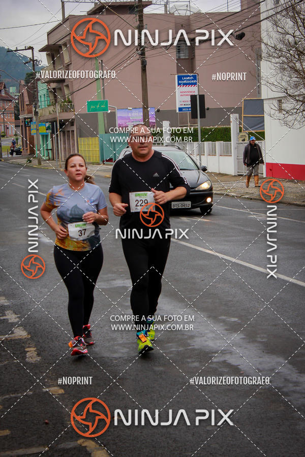 Achetez vos photos de l'vnement2 Corrida Run UNIUV sur Fotop