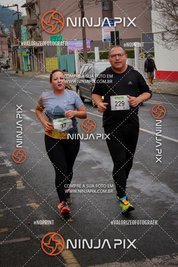 Achetez vos photos de l'vnement2 Corrida Run UNIUV sur Fotop