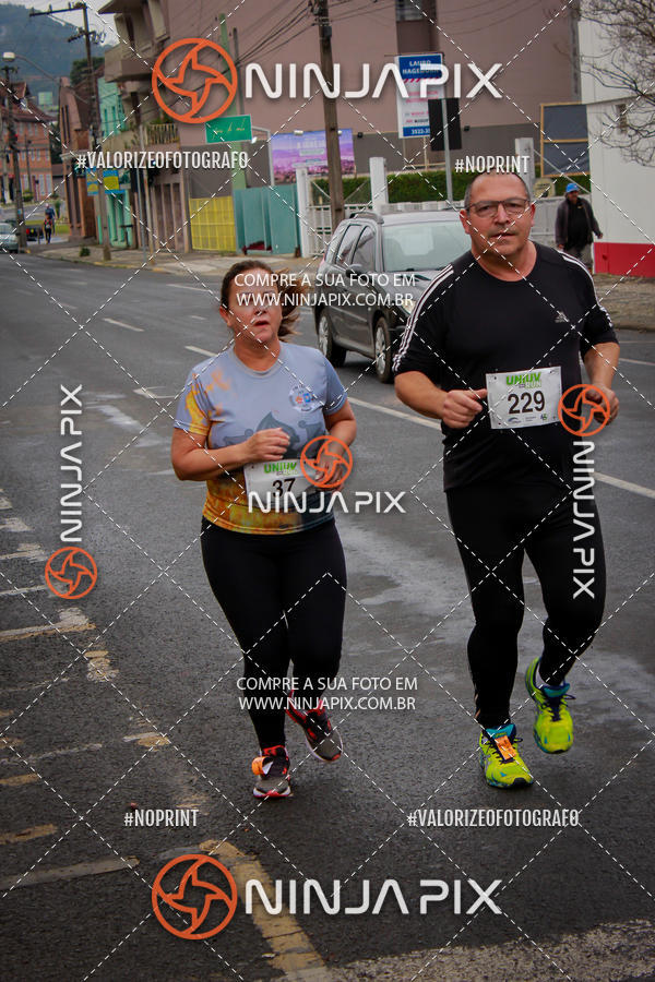 Achetez vos photos de l'vnement2 Corrida Run UNIUV sur Fotop