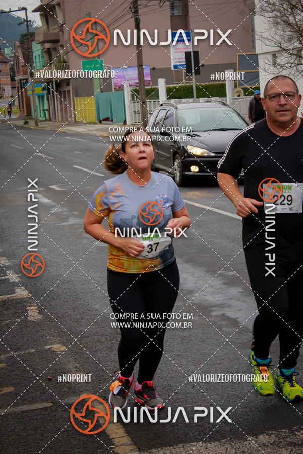 Achetez vos photos de l'vnement2 Corrida Run UNIUV sur Fotop